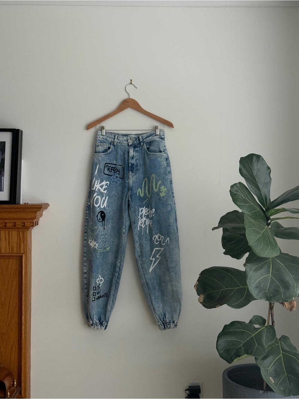 Bershka Light Wash Graffiti Boyfriend Jeans with Neon Accents